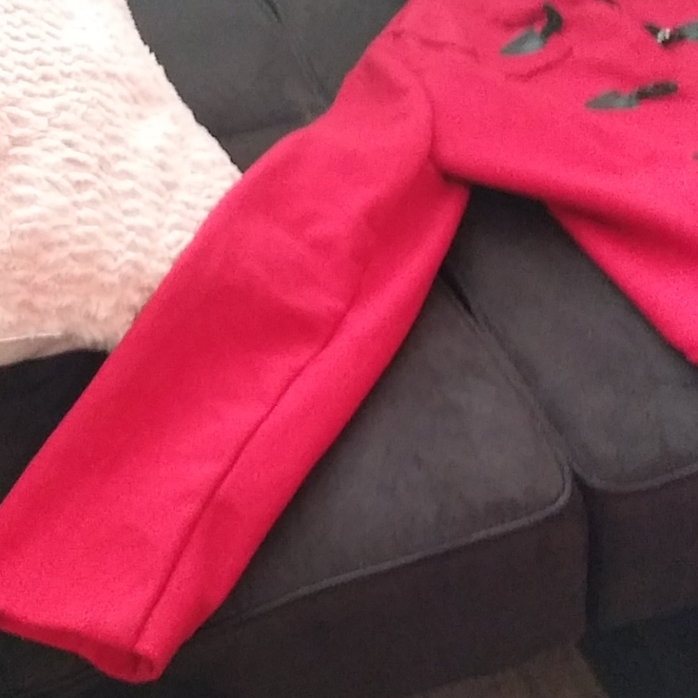 Red coat - Picture 2 of 4